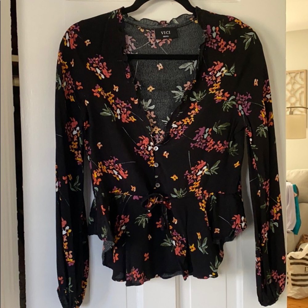 Vici peplum floral top